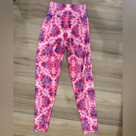 Beach Riot Cara Tie Dye Legging - Picture 3 of 6